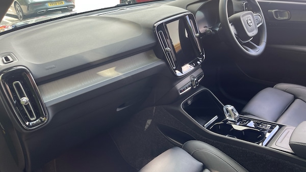 Used Volvo XC40 2024 for sale - 75407379: Photo 4
