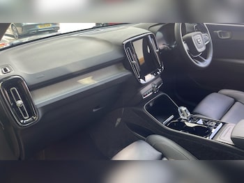 Used Volvo XC40 2024 for sale - 75407379: Photo