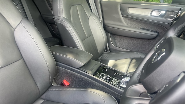 Used Volvo XC40 2024 for sale - 75407379: Photo 9