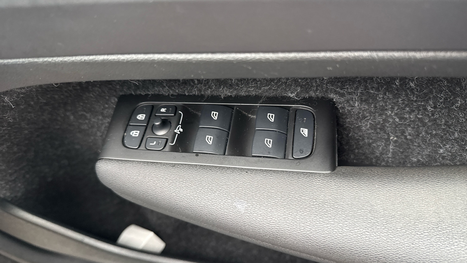 Used Volvo XC40 2021 for sale - 77435612: Photo 22