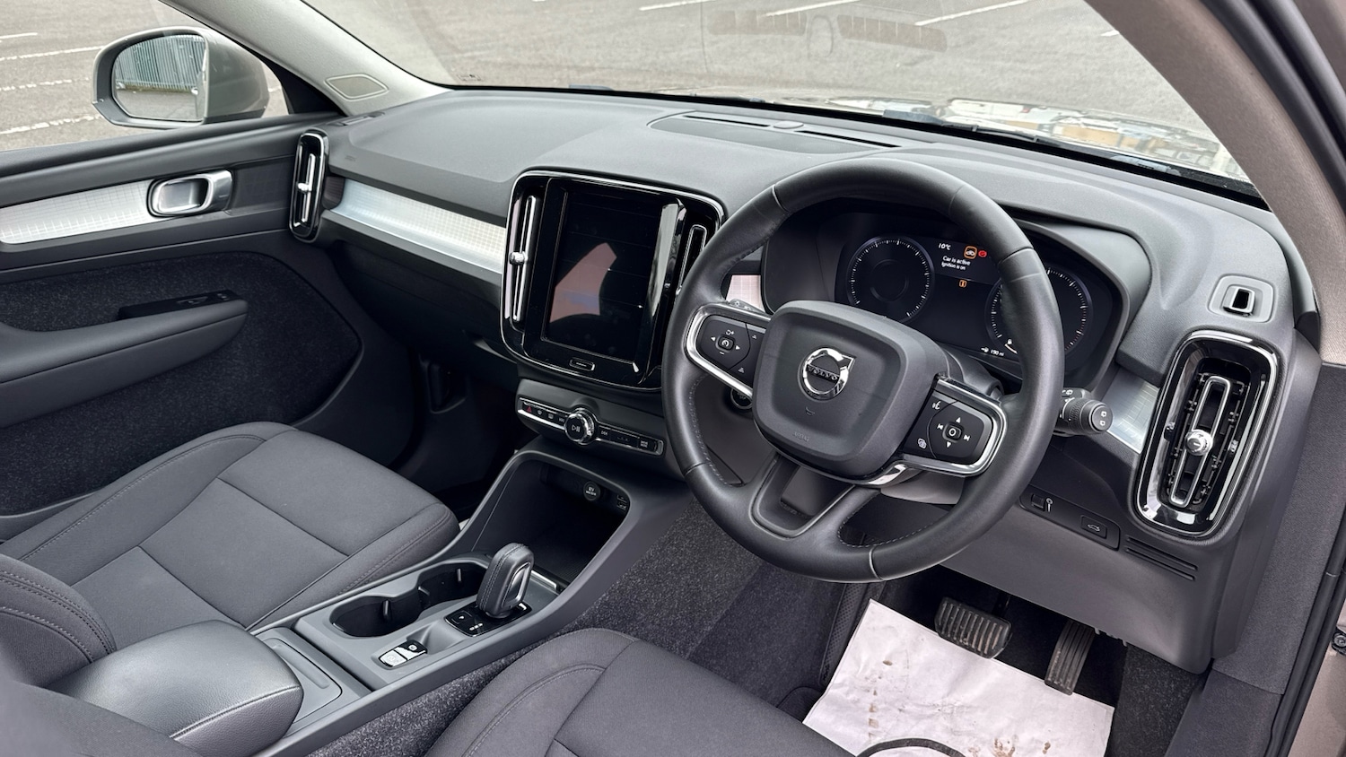 Used Volvo XC40 2021 for sale - 77435612: Photo 4