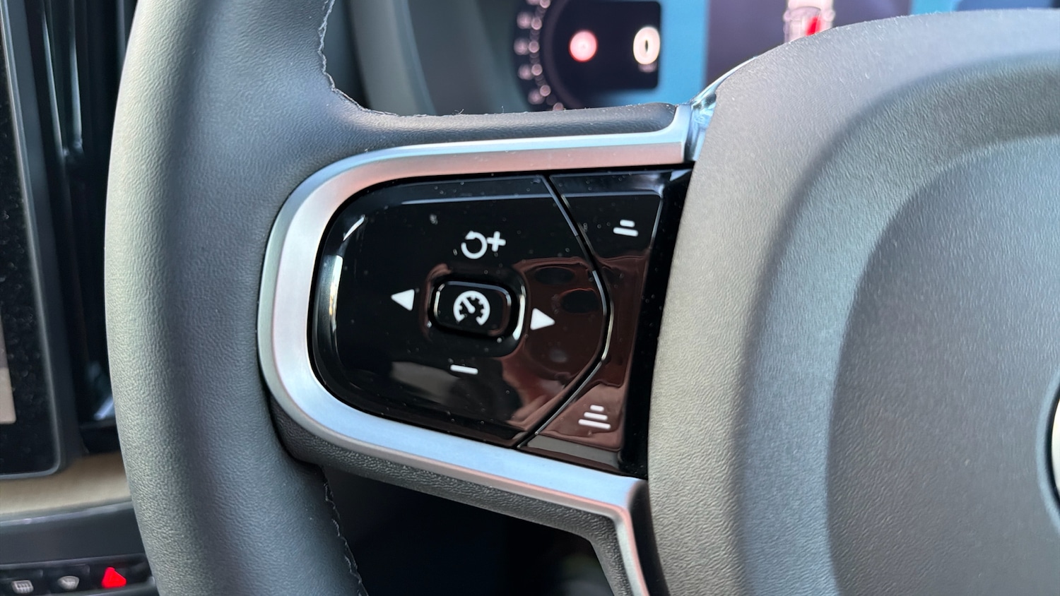 Used Volvo XC60 2025 for sale - 76835334: Photo 20