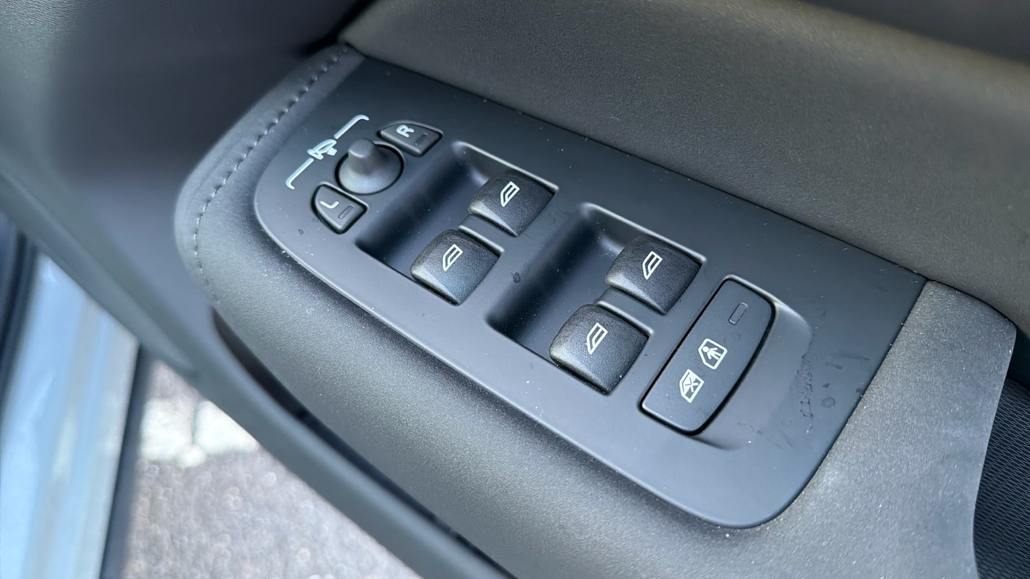 Used Volvo XC60 2025 for sale - 76835334: Photo 23