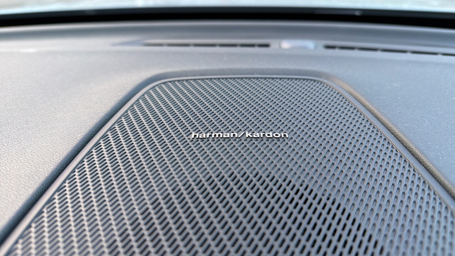 Used Volvo XC60 2025 for sale - 76835334: Photo 24