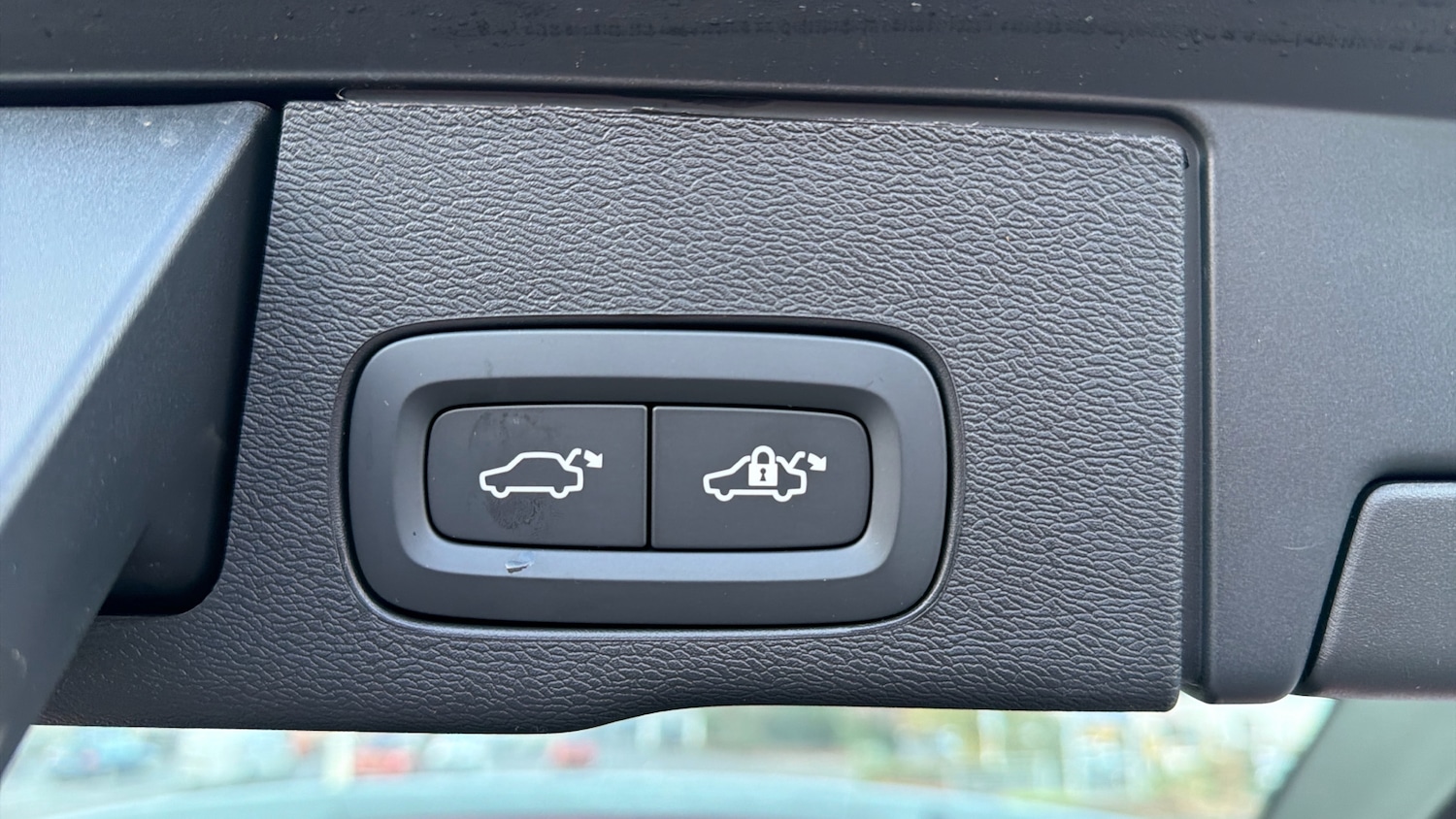 Used Volvo XC60 2025 for sale - 76835334: Photo 32