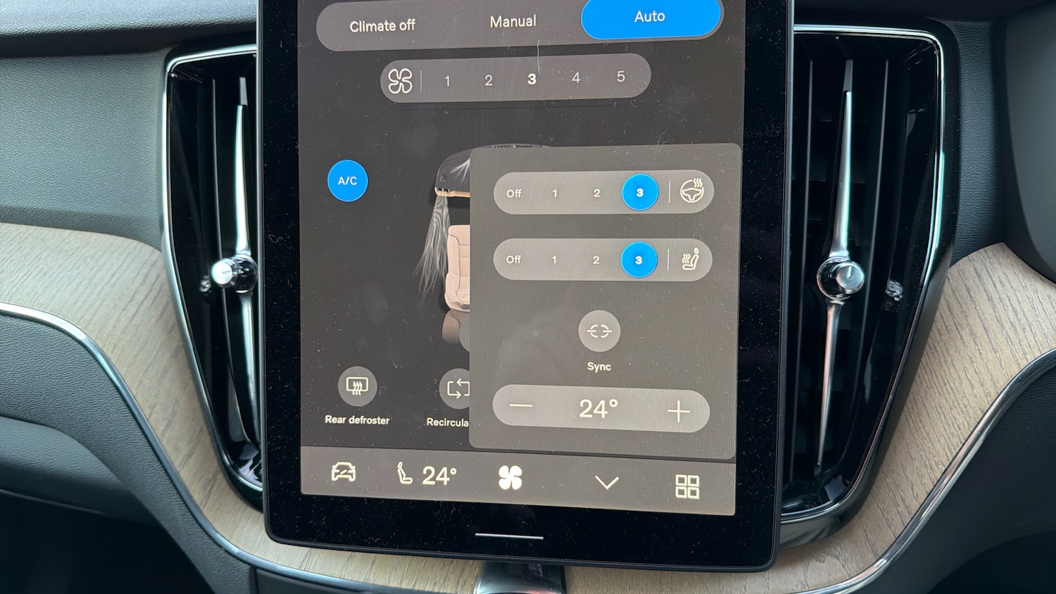 Used Volvo XC60 2025 for sale - 76835334: Photo 38