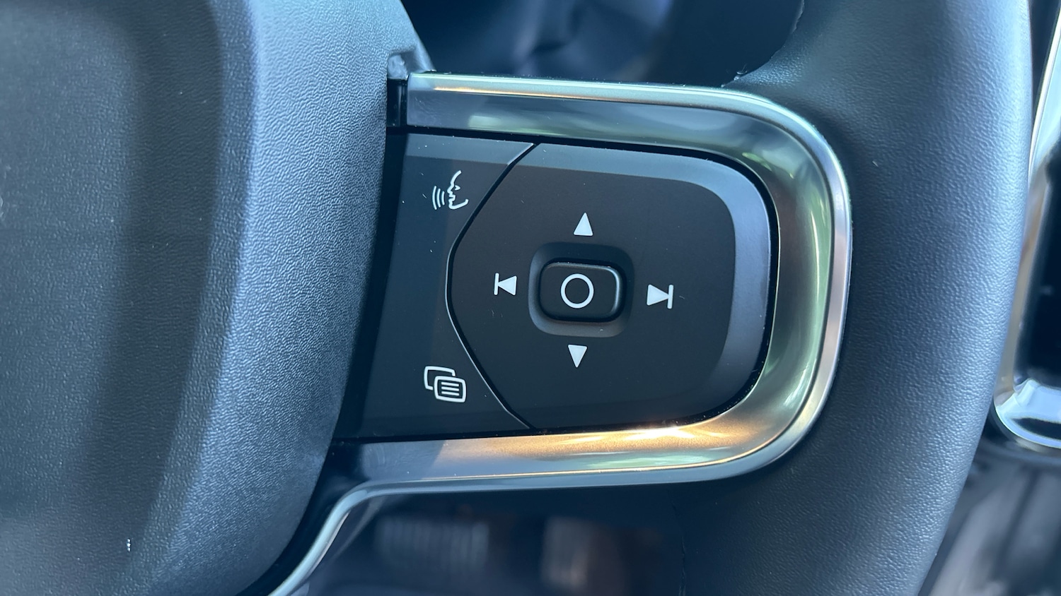 Used Volvo XC40 2025 for sale - 76653340: Photo 19