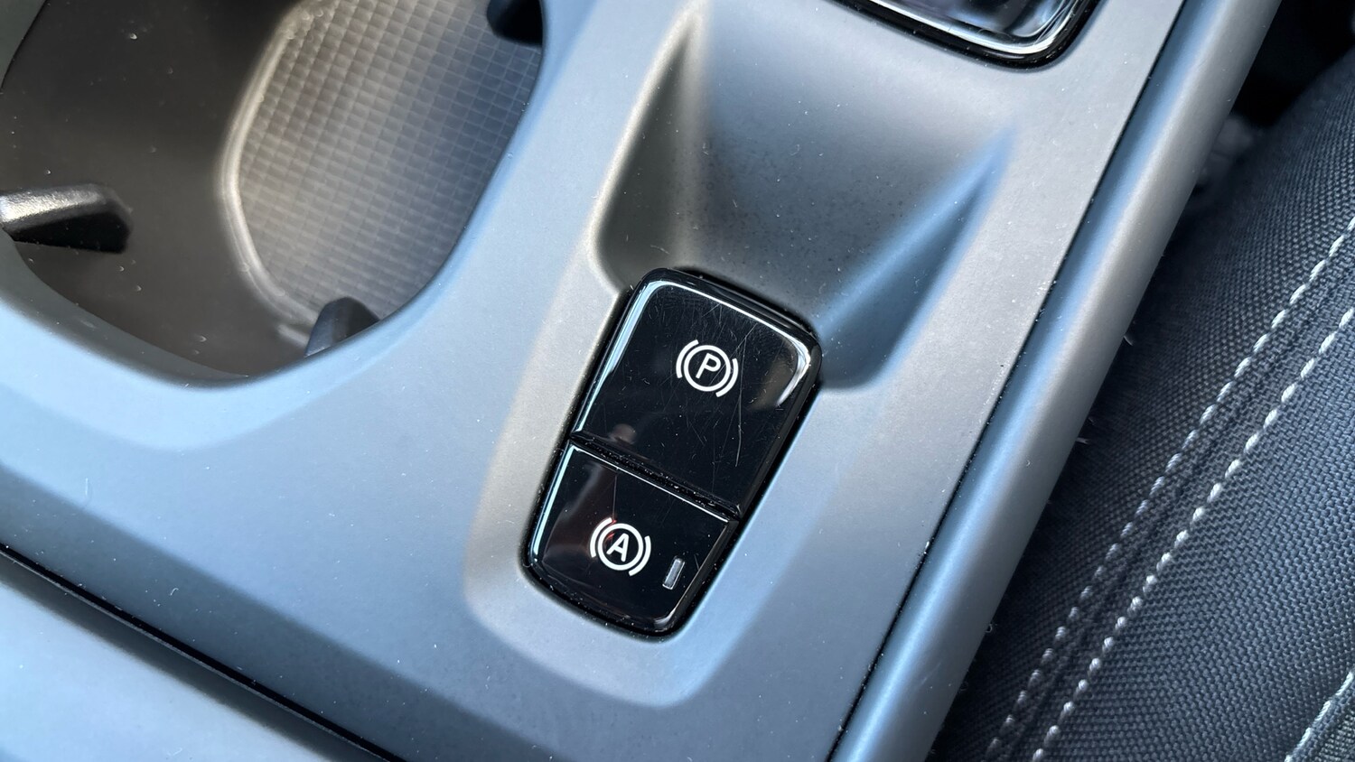 Used Volvo XC40 2025 for sale - 76653340: Photo 37