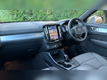 Used Volvo XC40 2025 for sale - 76653340: Photo