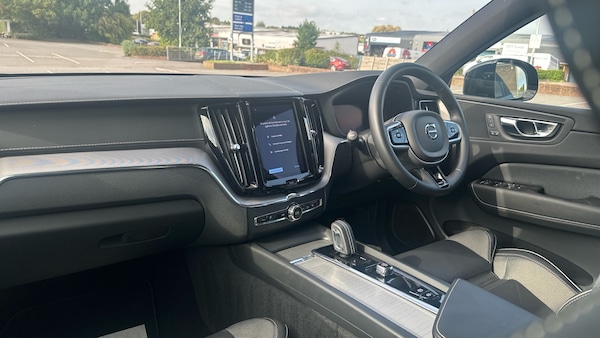 Used Volvo XC60 2021 for sale - 76045354: Photo 4
