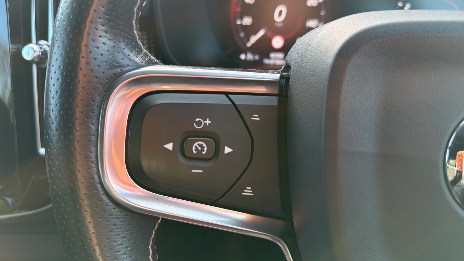 Used Volvo XC40 2019 for sale - 77079432: Photo 20