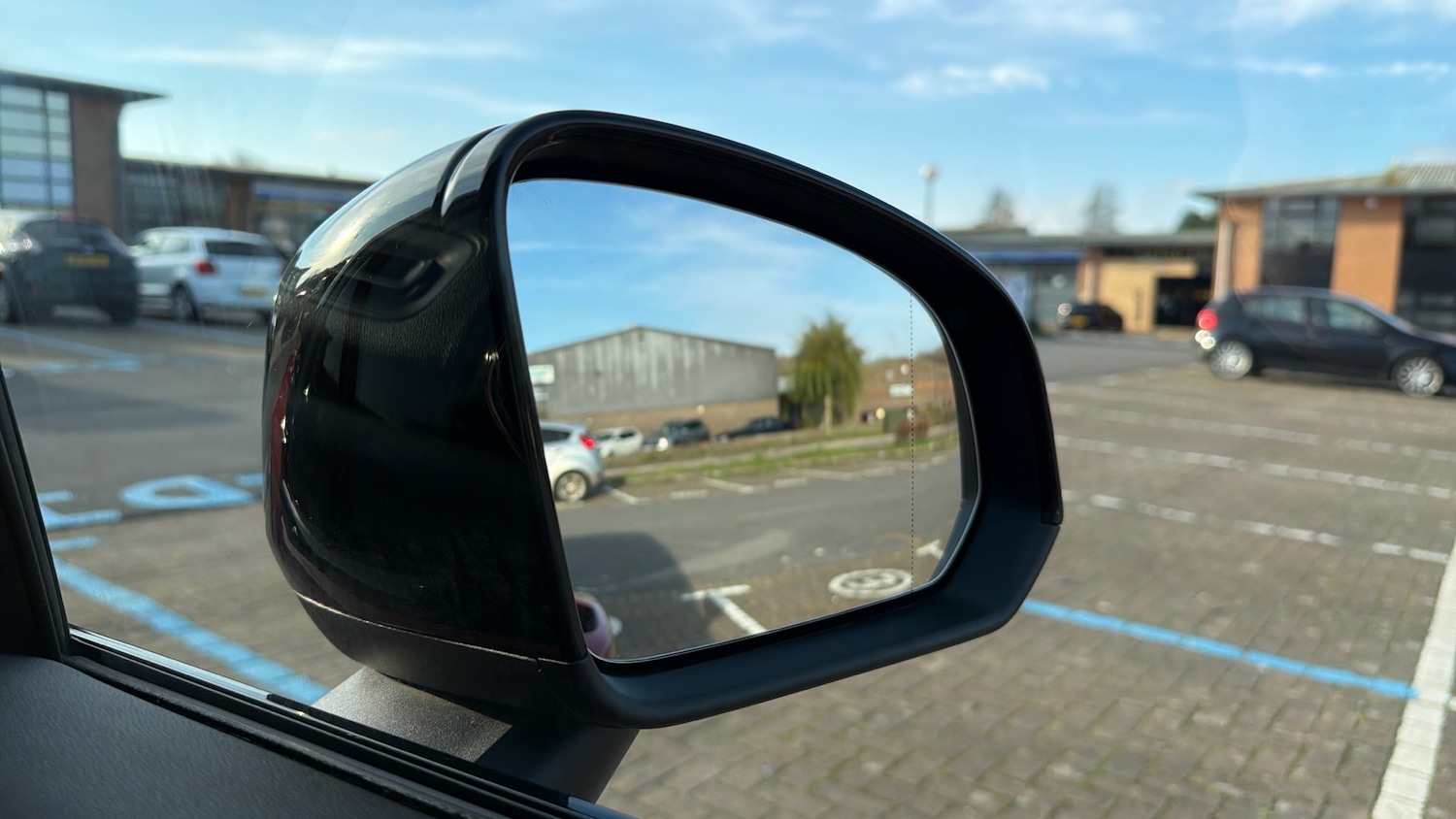 Used Volvo XC40 2019 for sale - 77079432: Photo 29