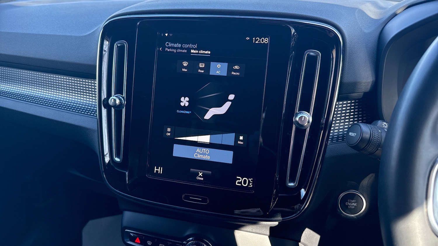 Used Volvo XC40 2021 for sale - 77935127: Photo 28