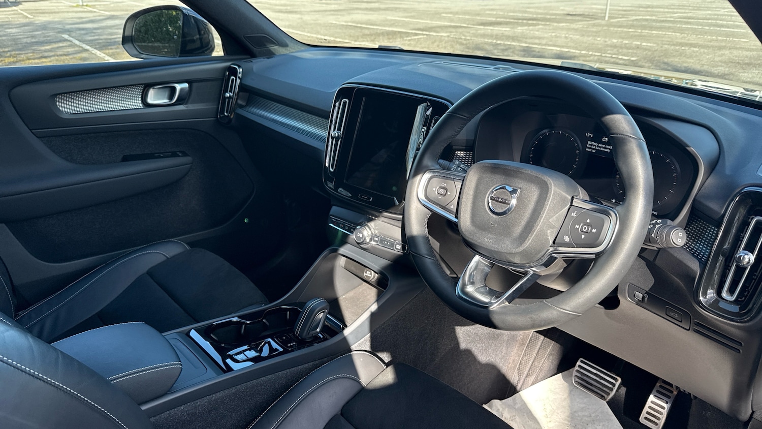 Used Volvo XC40 2021 for sale - 77935127: Photo 4