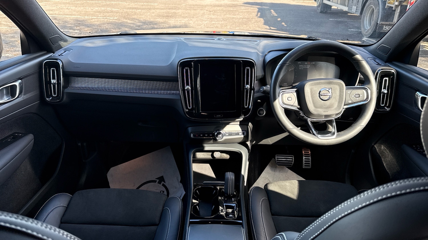 Used Volvo XC40 2021 for sale - 77935127: Photo 5