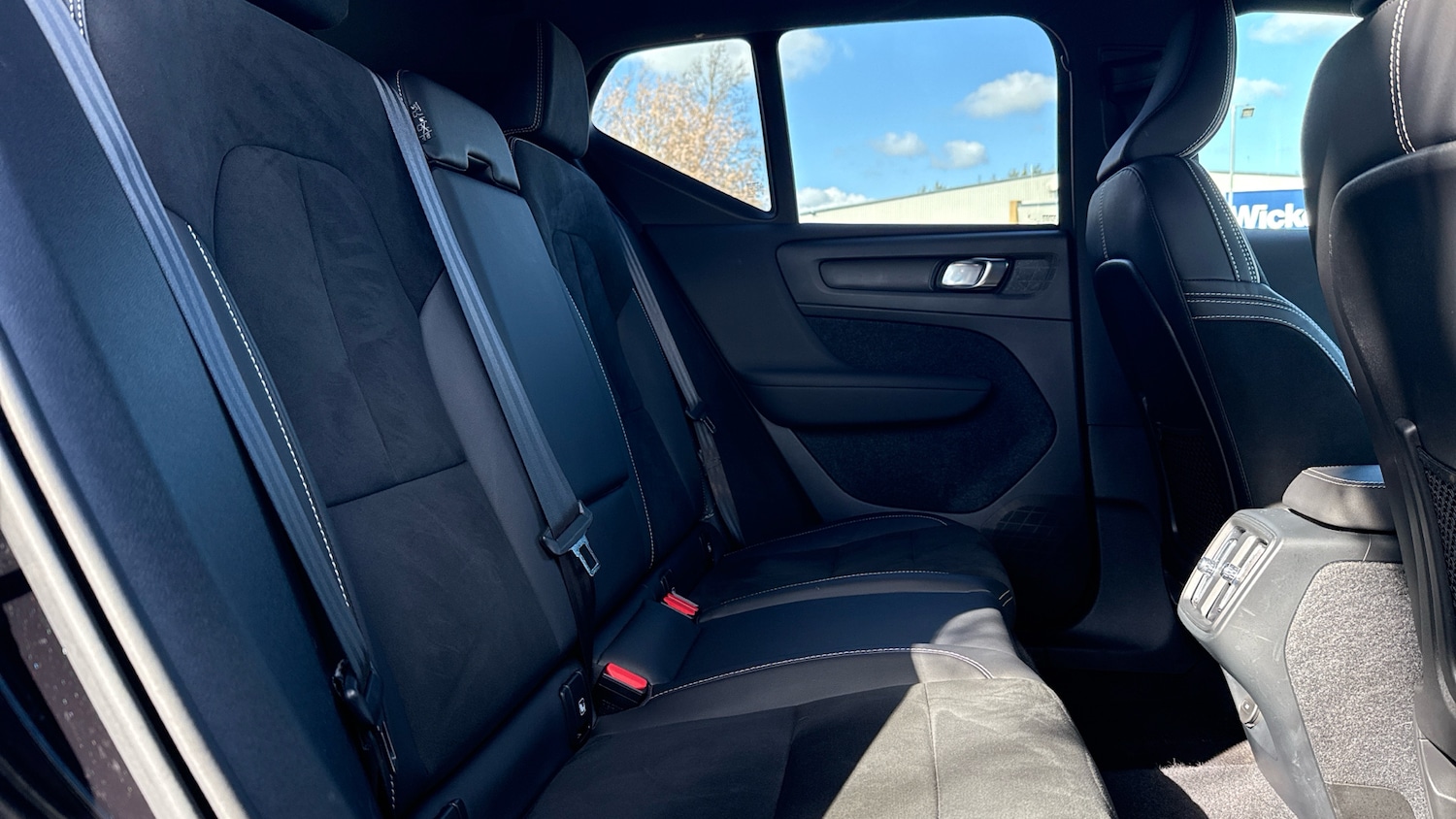 Used Volvo XC40 2021 for sale - 77935127: Photo 6