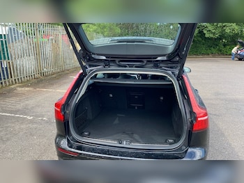 Used Volvo V60 2019 for sale - 78820443: Photo