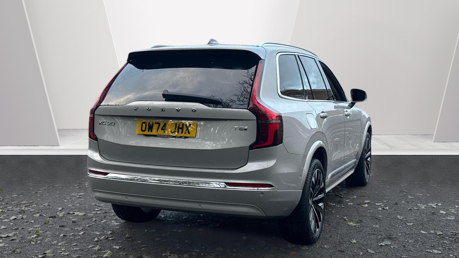 Used Volvo XC90 2025 for sale - 76896796: Photo 2