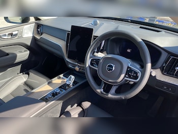 Used Volvo XC60 2025 for sale - 79418346: Photo