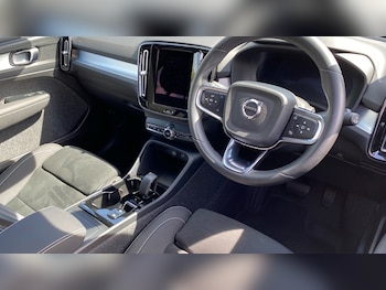 Used Volvo XC40 2025 for sale - 78502349: Photo
