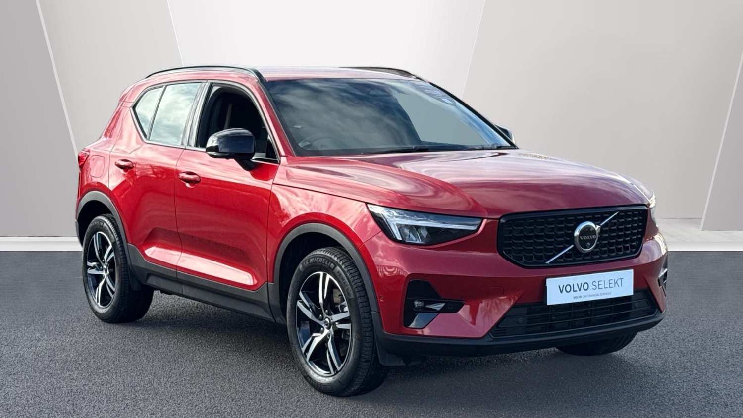 Used Volvo XC40 2024 for sale - 77435607: Photo 1