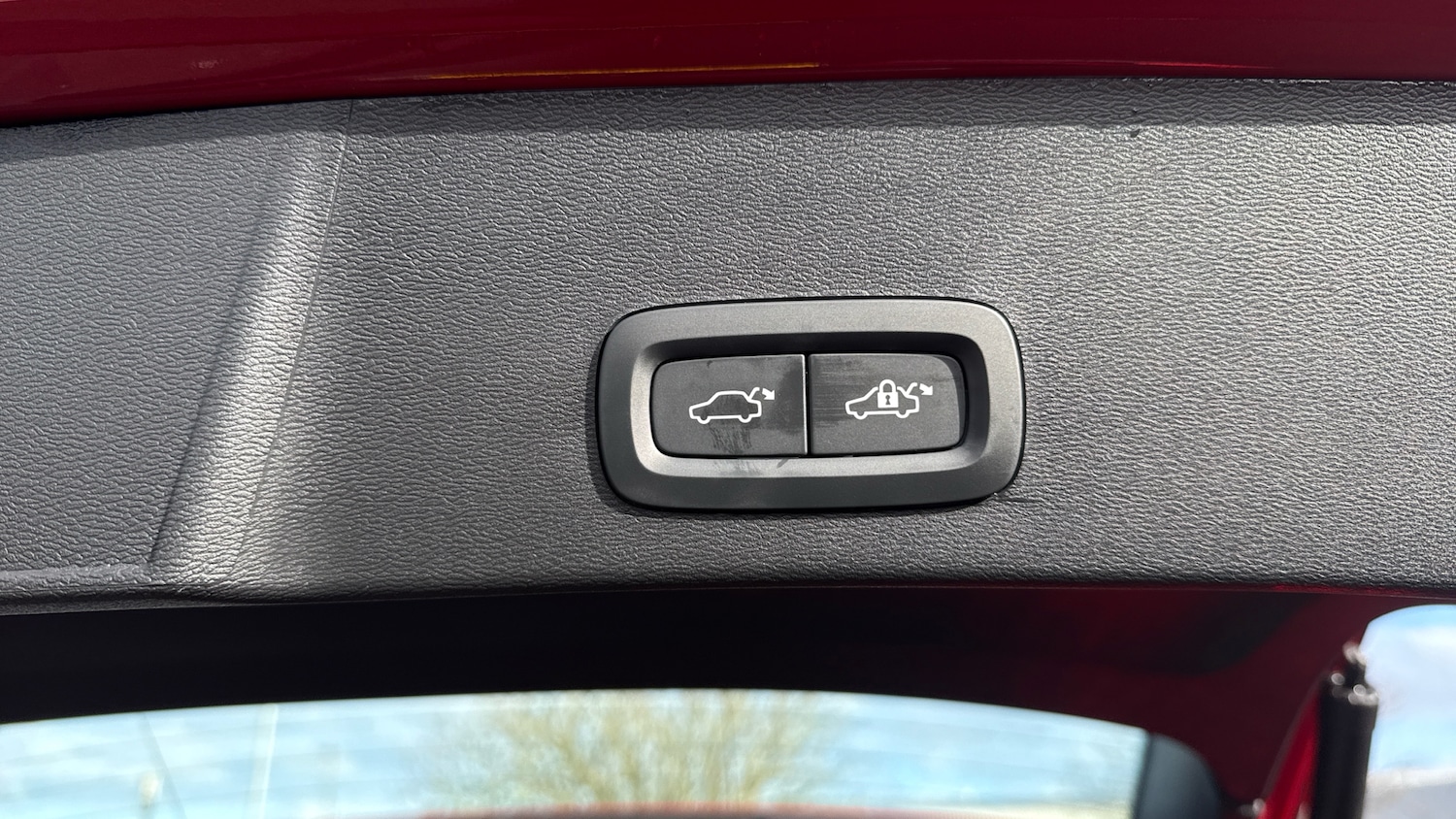 Used Volvo XC40 2024 for sale - 77435607: Photo 33