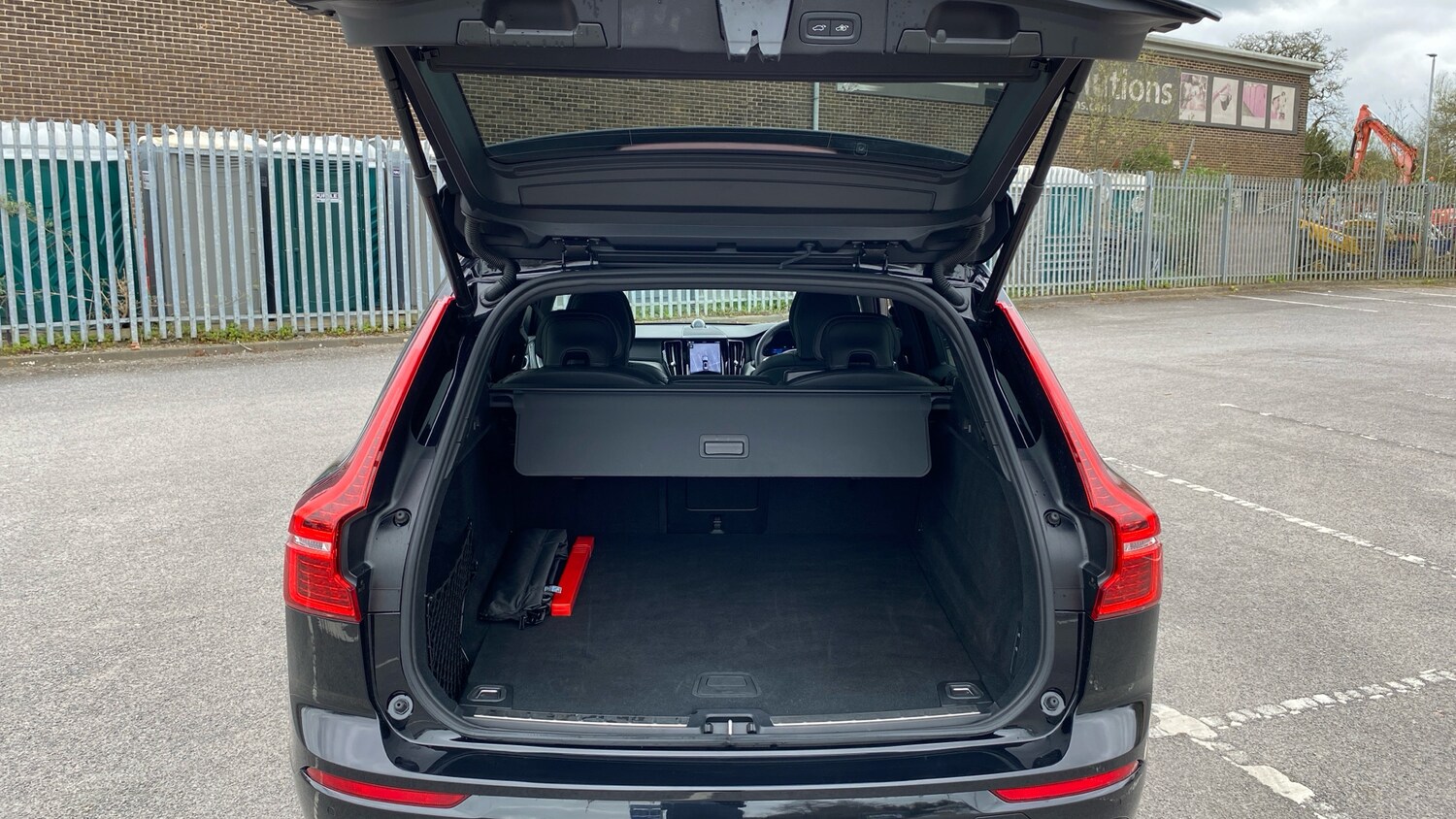 Used Volvo XC60 2025 for sale - 78094942: Photo 13