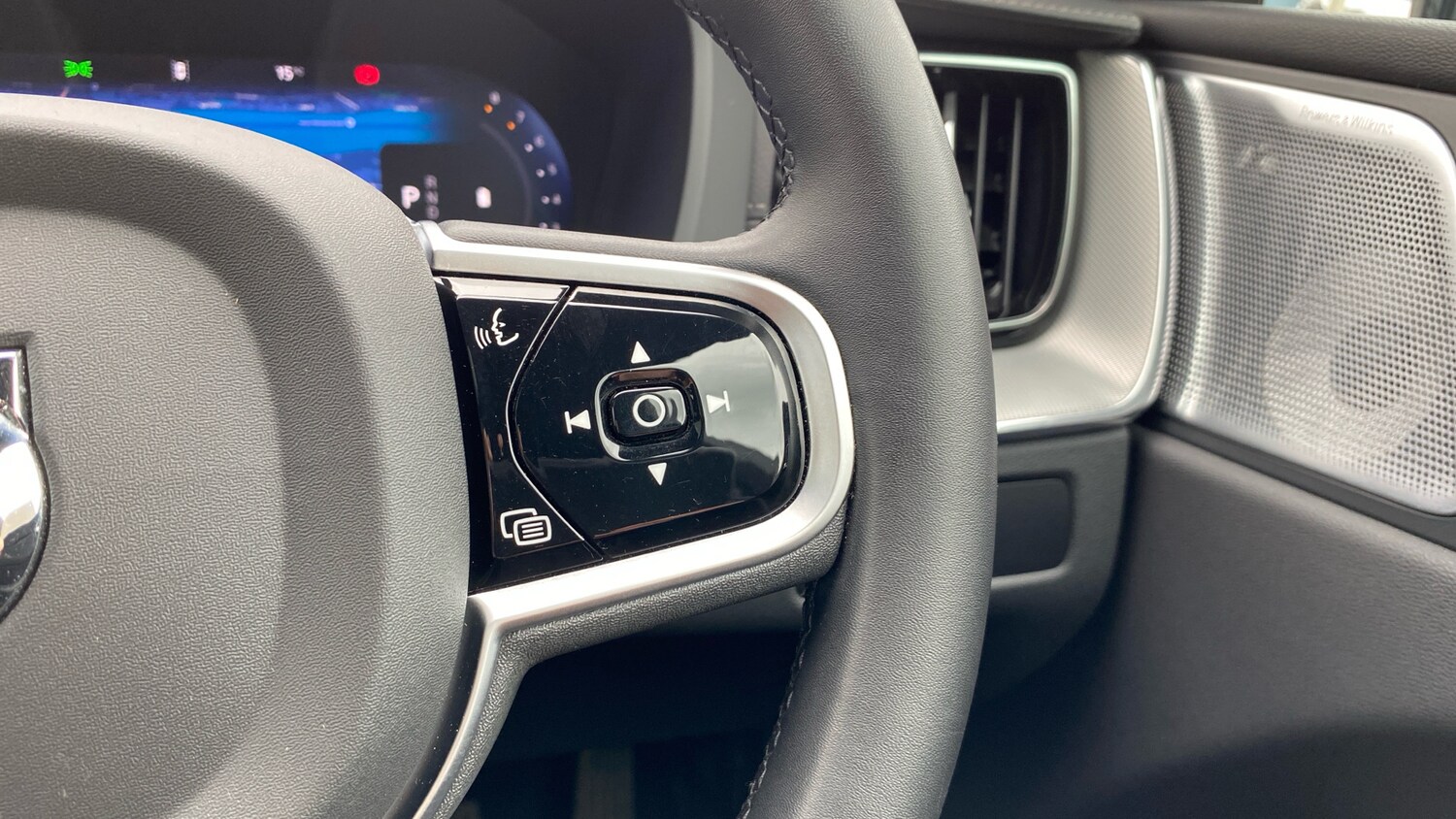 Used Volvo XC60 2025 for sale - 78094942: Photo 22