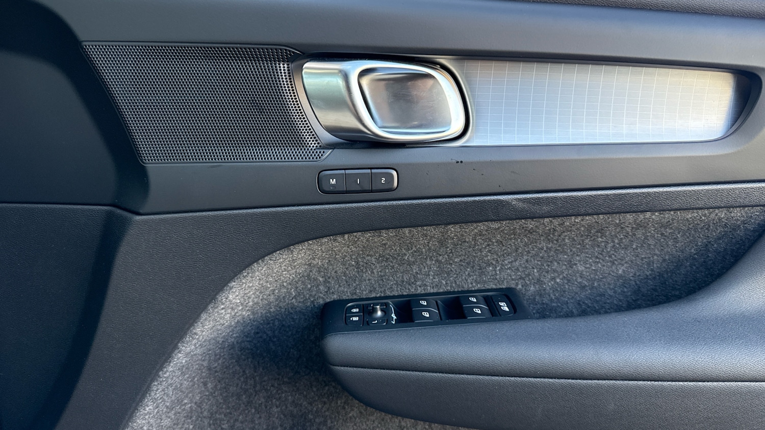 Used Volvo XC40 2025 for sale - 76835359: Photo 15