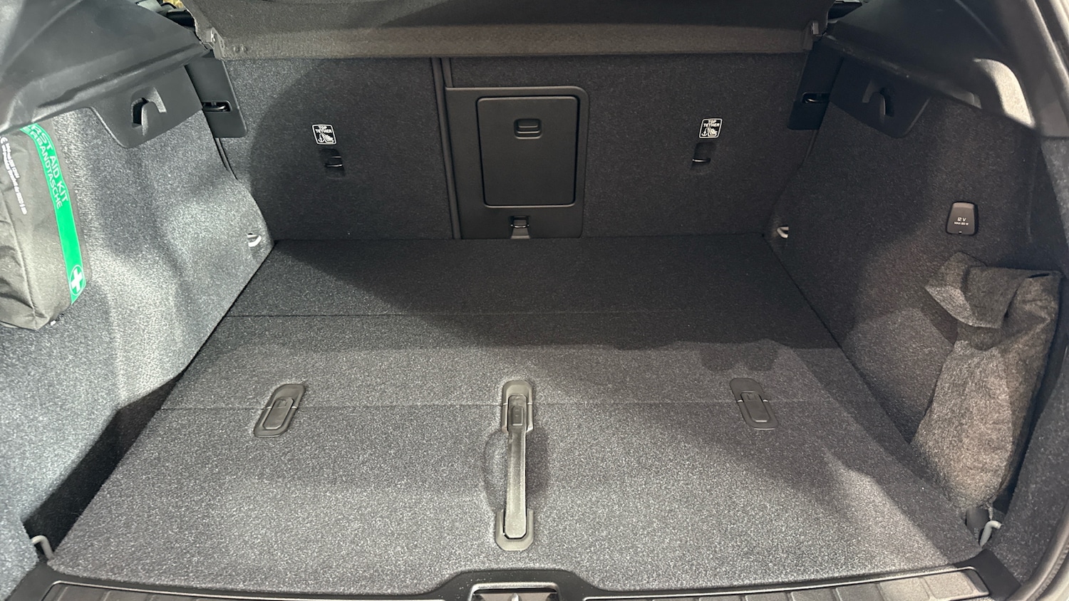 Used Volvo XC40 2025 for sale - 76835359: Photo 17