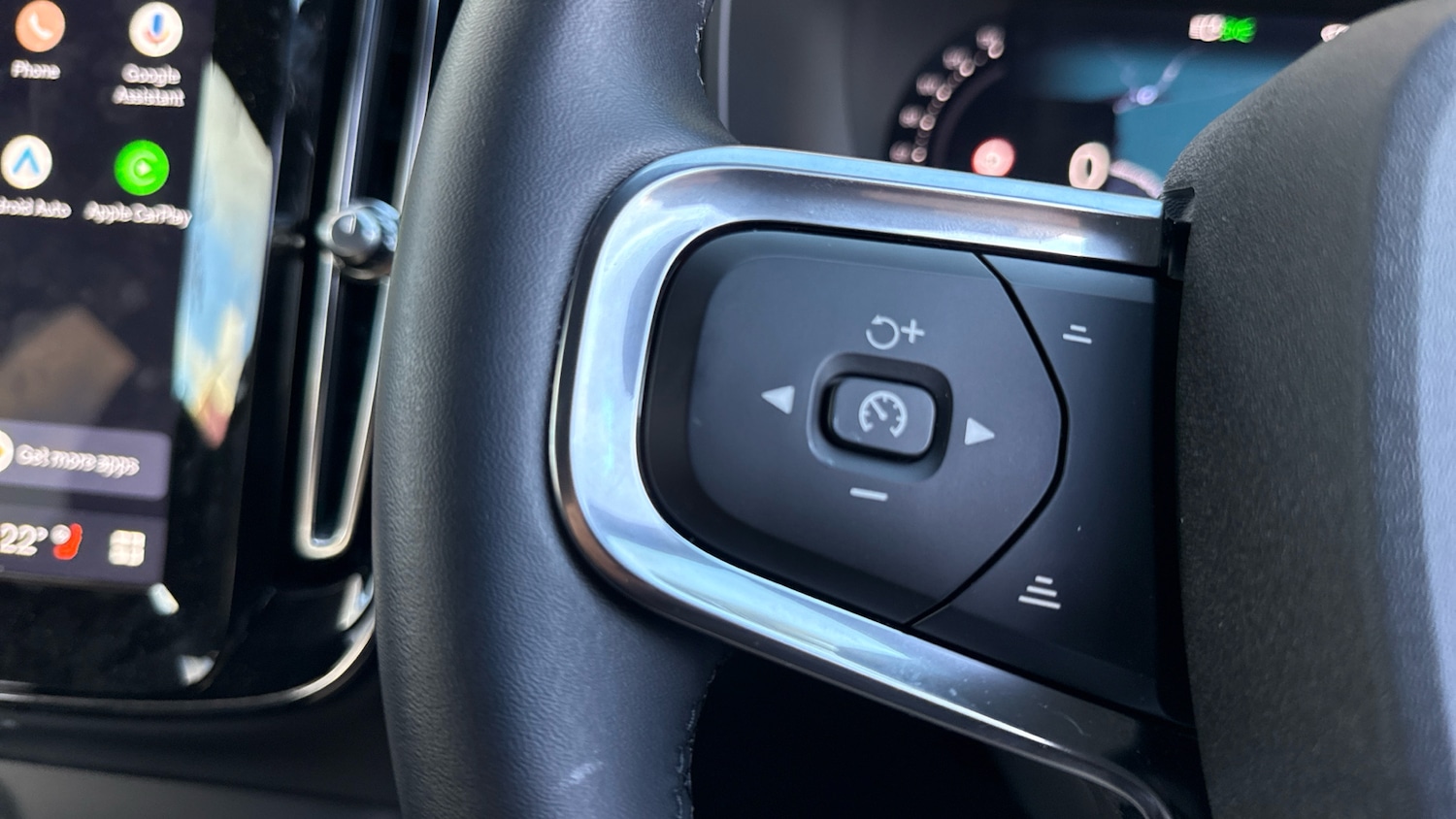 Used Volvo XC40 2025 for sale - 76835359: Photo 18