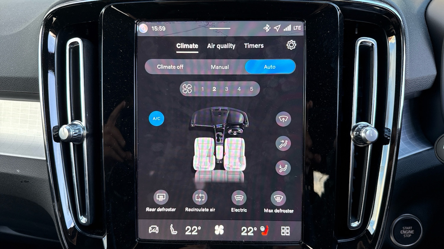 Used Volvo XC40 2025 for sale - 76835359: Photo 21