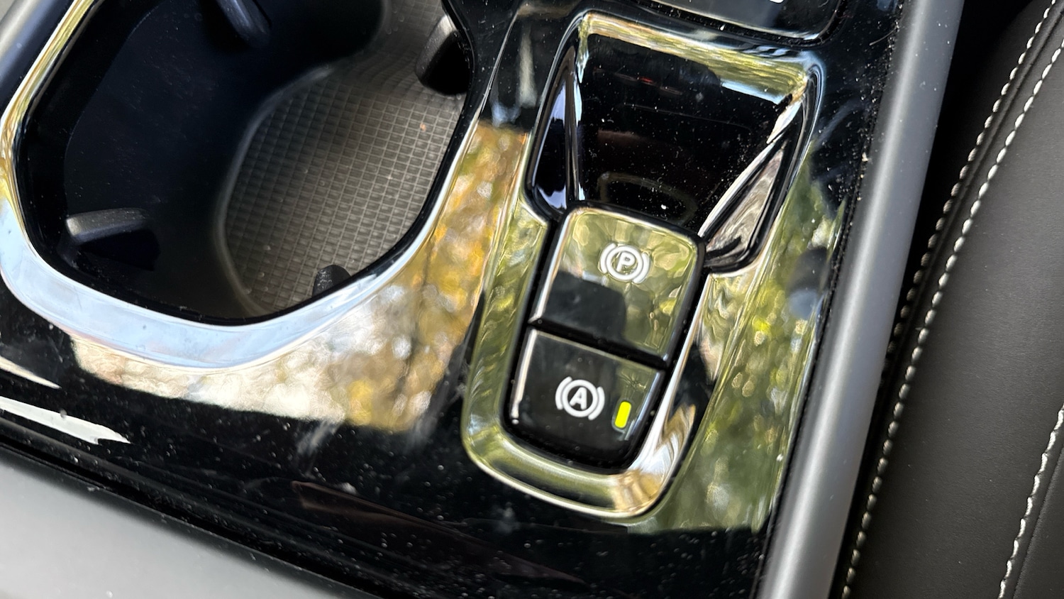 Used Volvo XC40 2025 for sale - 76835359: Photo 43