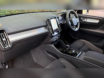 Used Volvo XC40 2025 for sale - 76835359: Photo