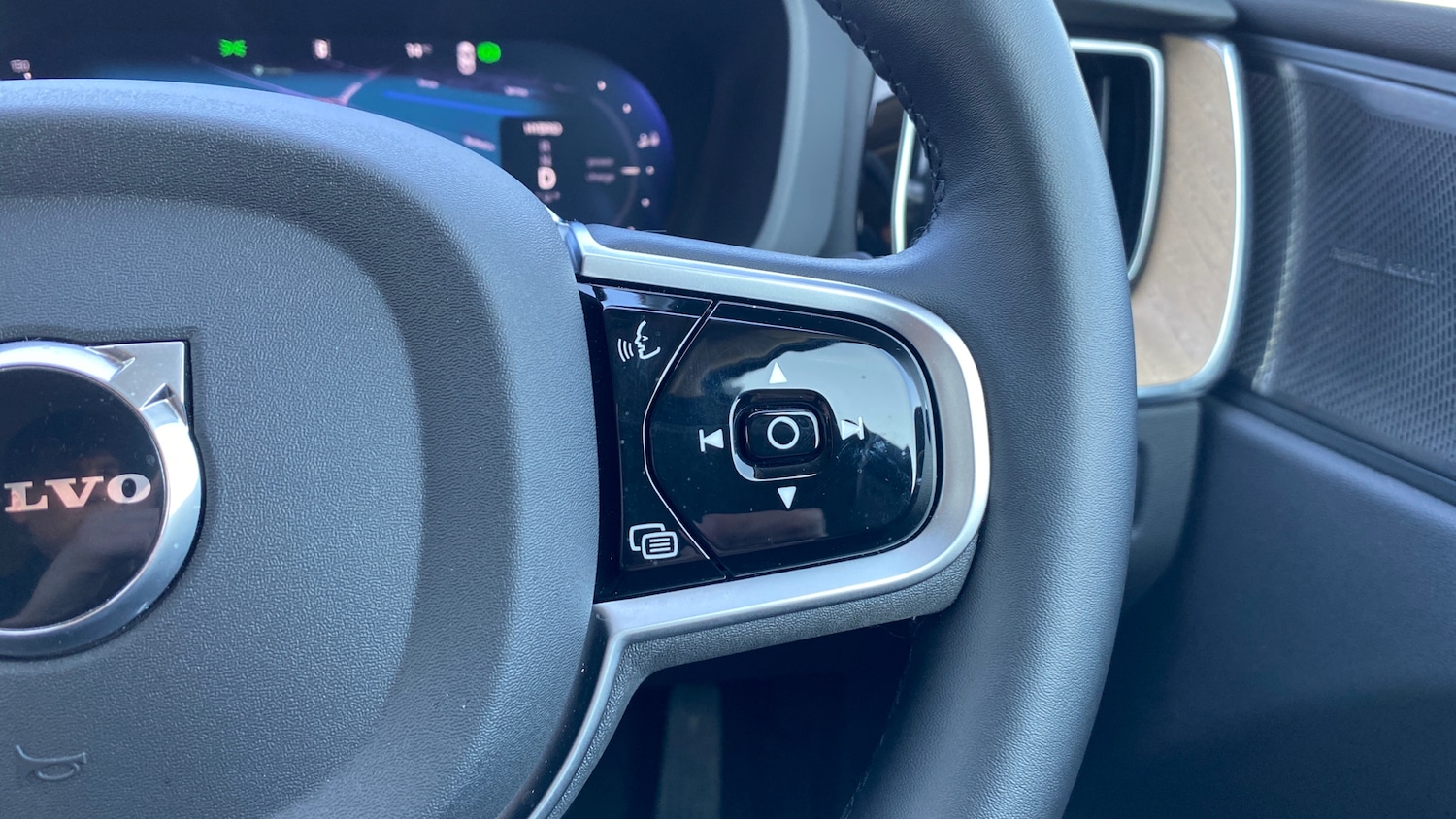 Used Volvo XC60 2025 for sale - 77984761: Photo 19