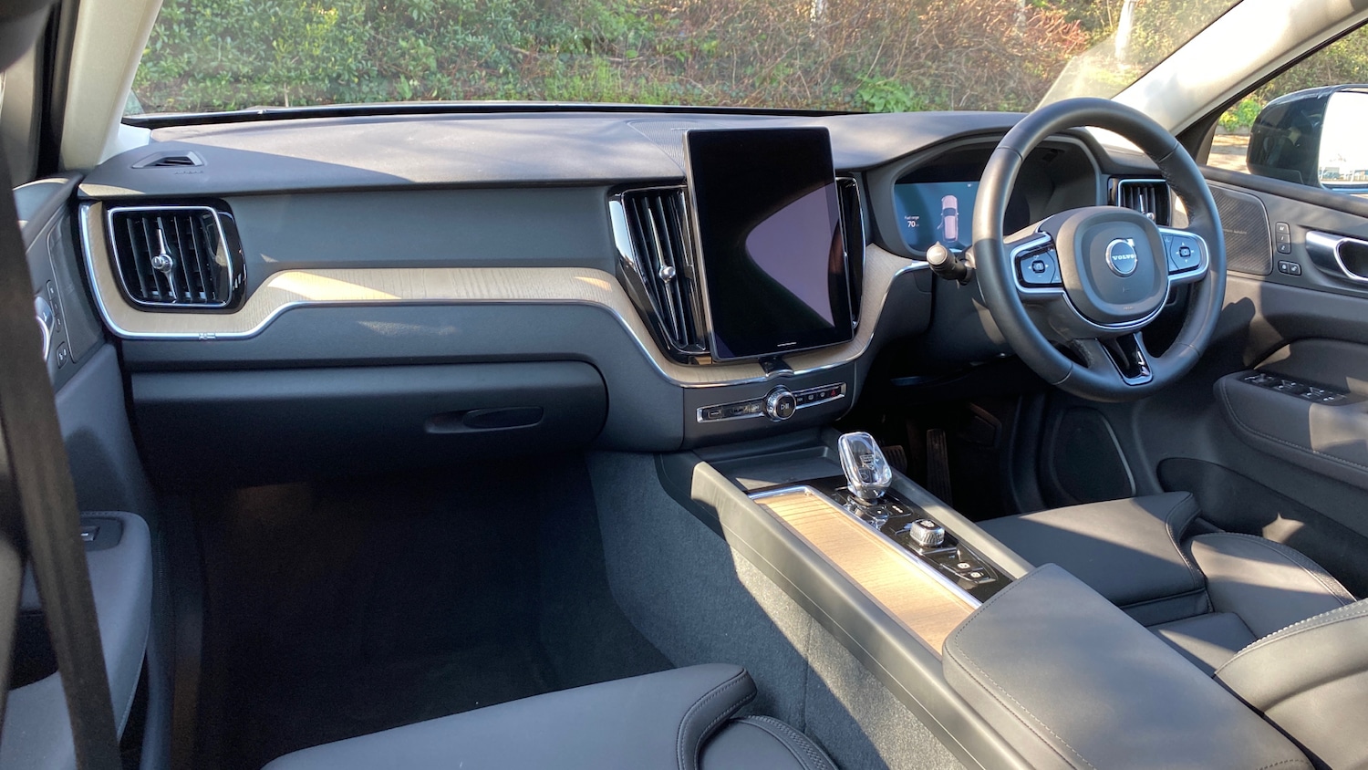 Used Volvo XC60 2025 for sale - 77984761: Photo 4