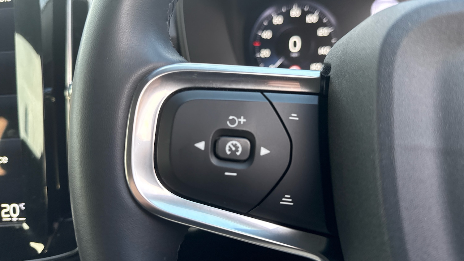 Used Volvo XC40 2021 for sale - 77579456: Photo 20