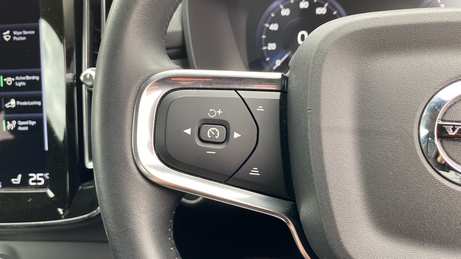 Used Volvo XC40 2020 for sale - 78107263: Photo 25