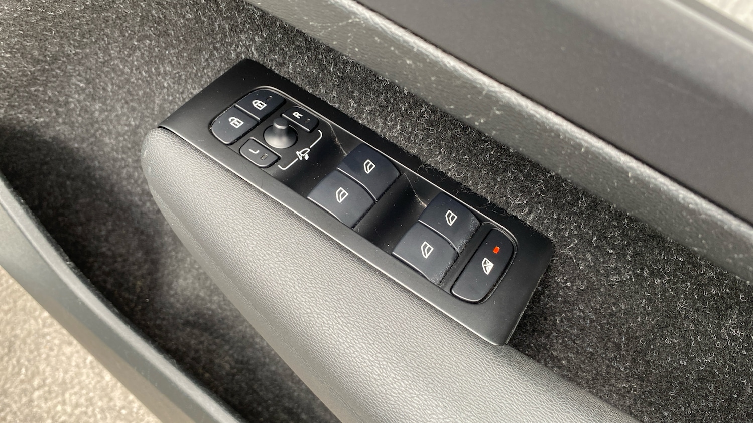 Used Volvo XC40 2020 for sale - 78107263: Photo 28