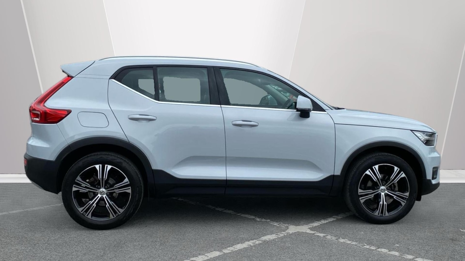 Used Volvo XC40 2020 for sale - 78107263: Photo 3