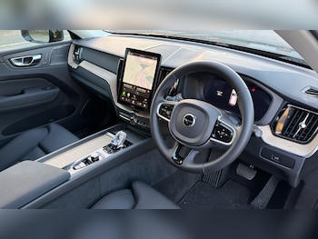 Used Volvo XC60 2025 for sale - 76835356: Photo