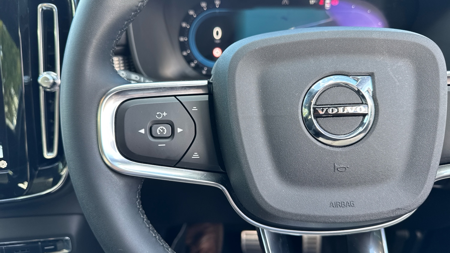Used Volvo XC40 2022 for sale - 75982346: Photo 18