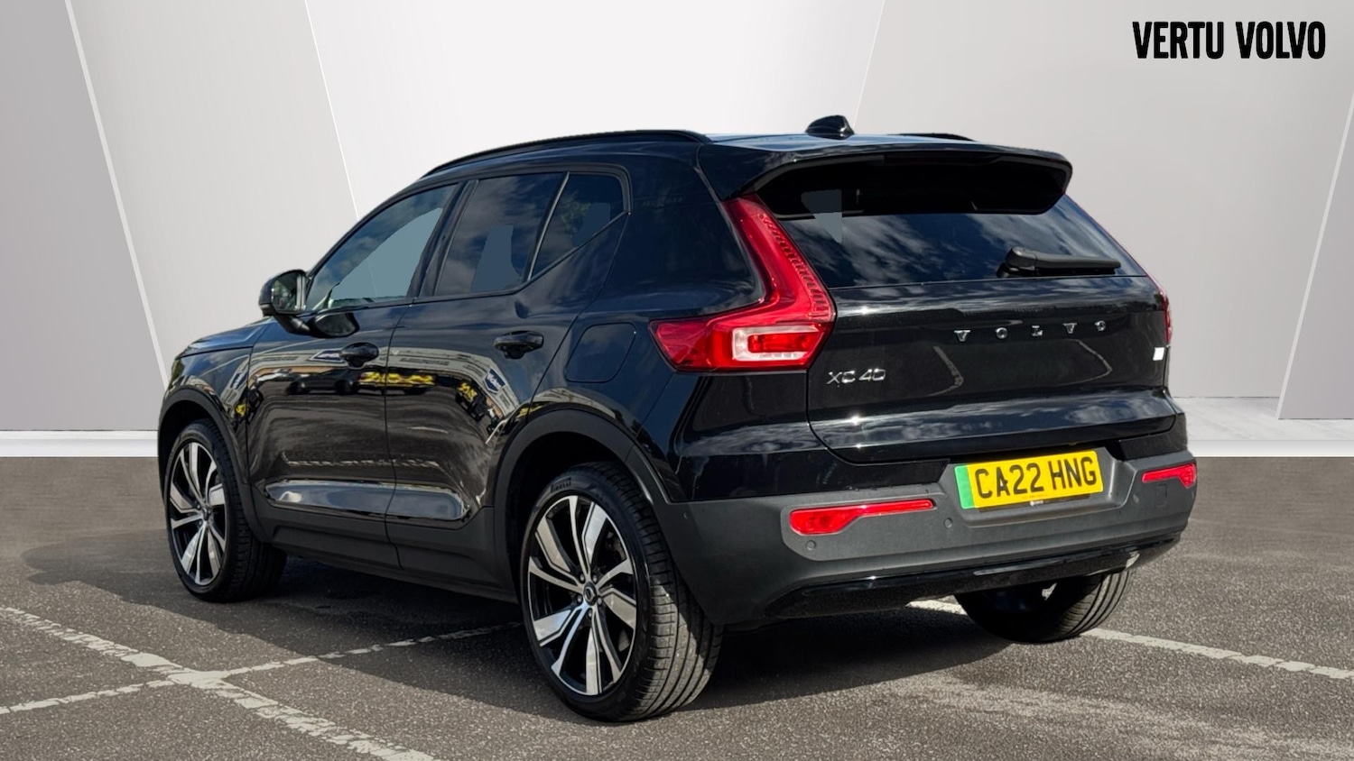 Used Volvo XC40 2022 for sale - 75982346: Photo 2