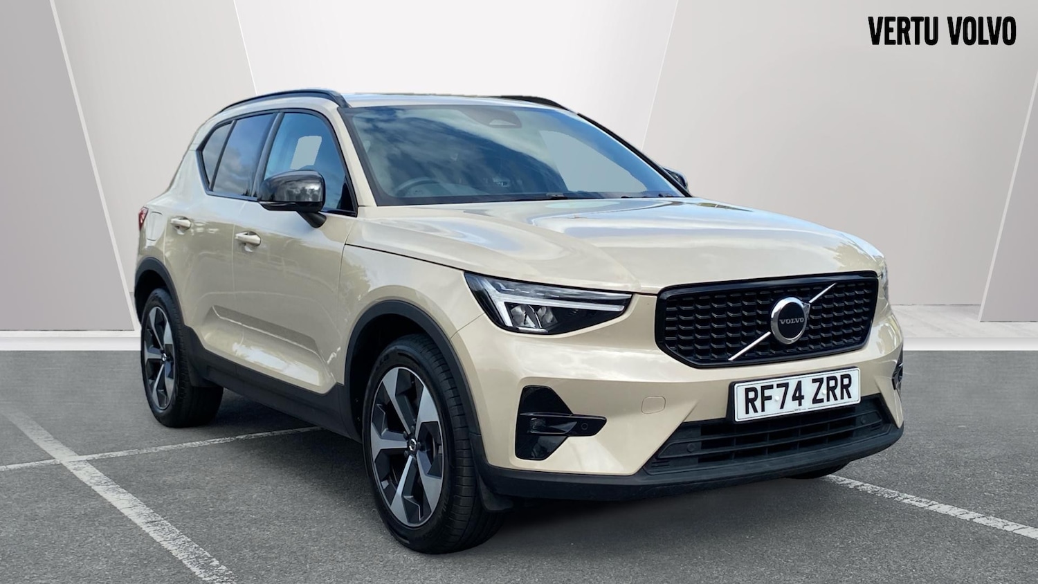Used Volvo XC40 2025 for sale - 76653326: Photo 1