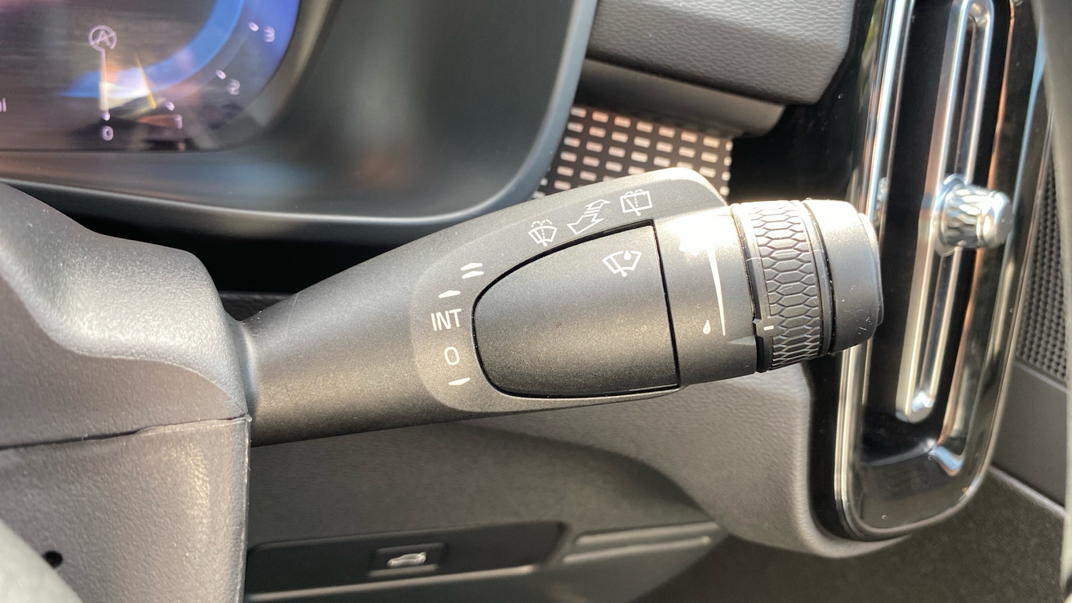 Used Volvo XC40 2025 for sale - 76653326: Photo 24