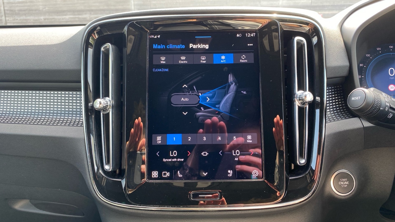 Used Volvo XC40 2025 for sale - 76653326: Photo 29