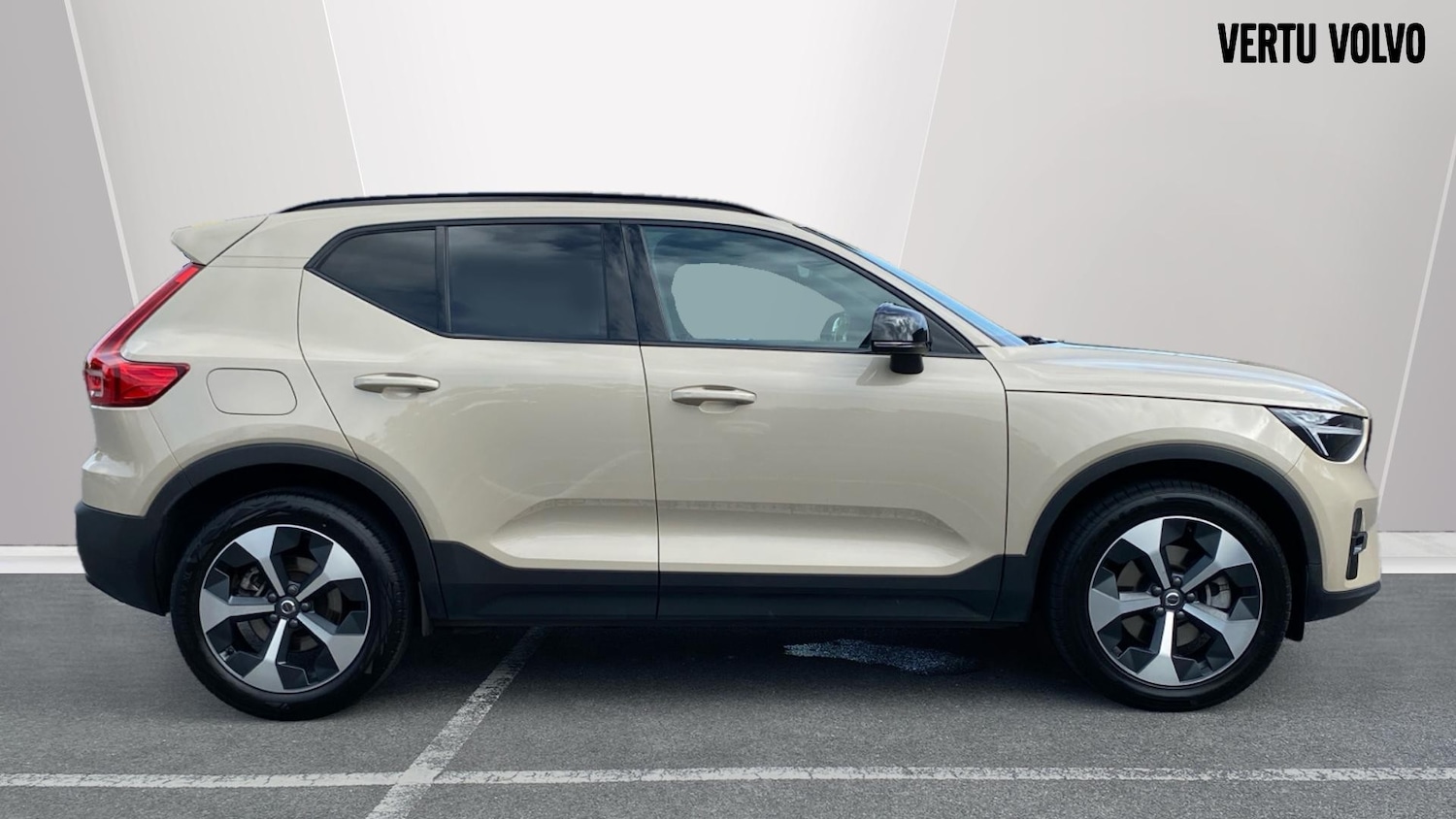 Used Volvo XC40 2025 for sale - 76653326: Photo 3