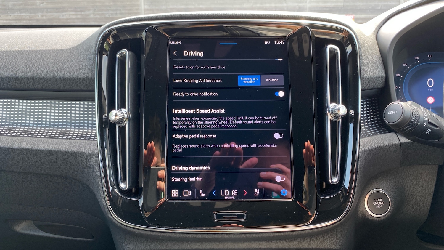 Used Volvo XC40 2025 for sale - 76653326: Photo 33