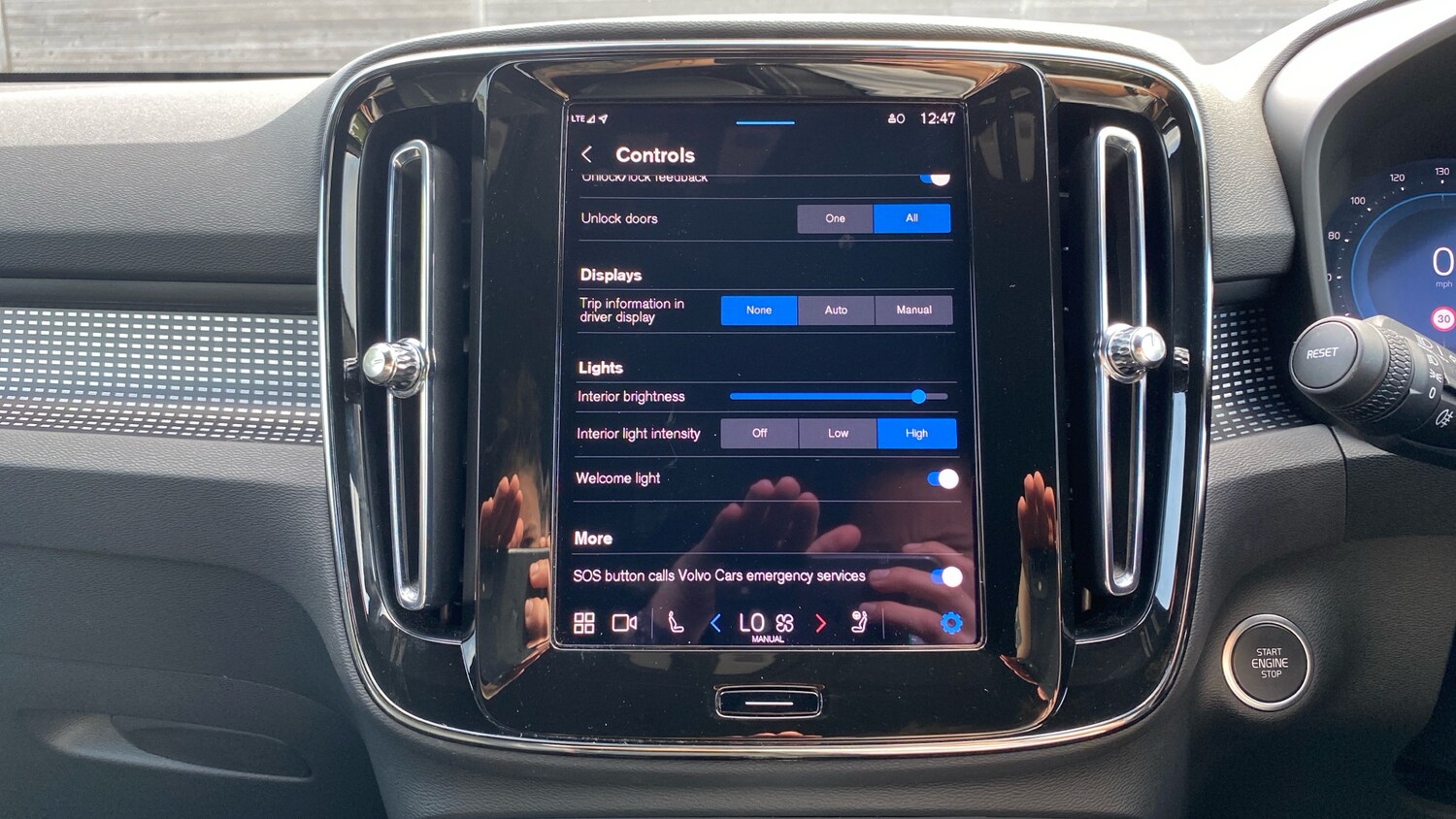 Used Volvo XC40 2025 for sale - 76653326: Photo 35