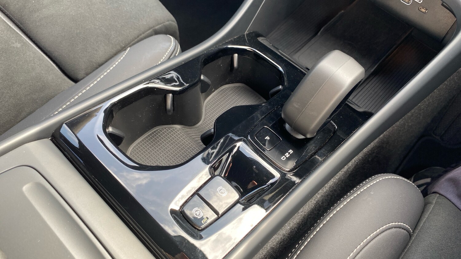 Used Volvo XC40 2025 for sale - 76653326: Photo 37